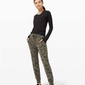 Lululemon ready to rulu jogger